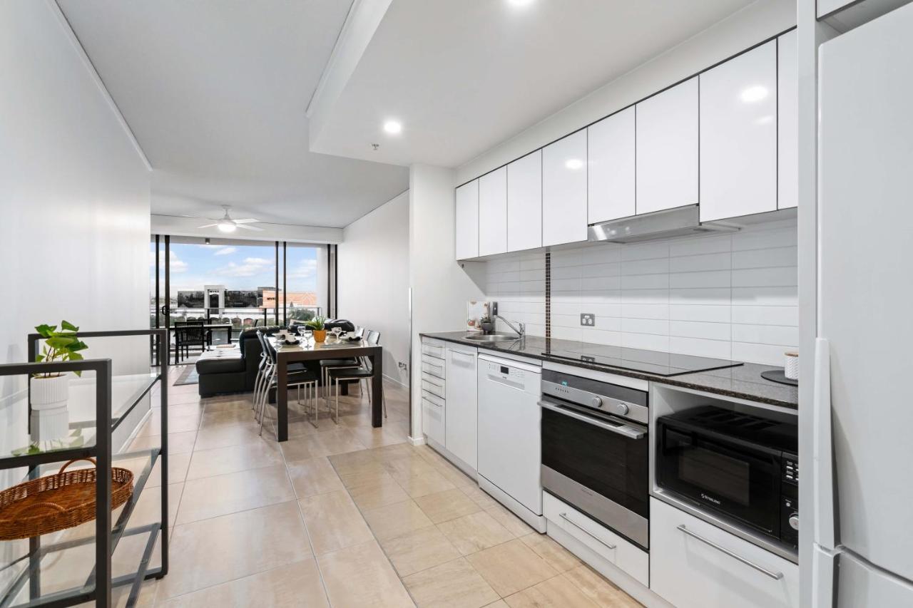 Sierra Grand Broadbeach - Self Contained & Privately Managed Apartments Gold Coast Exterior photo