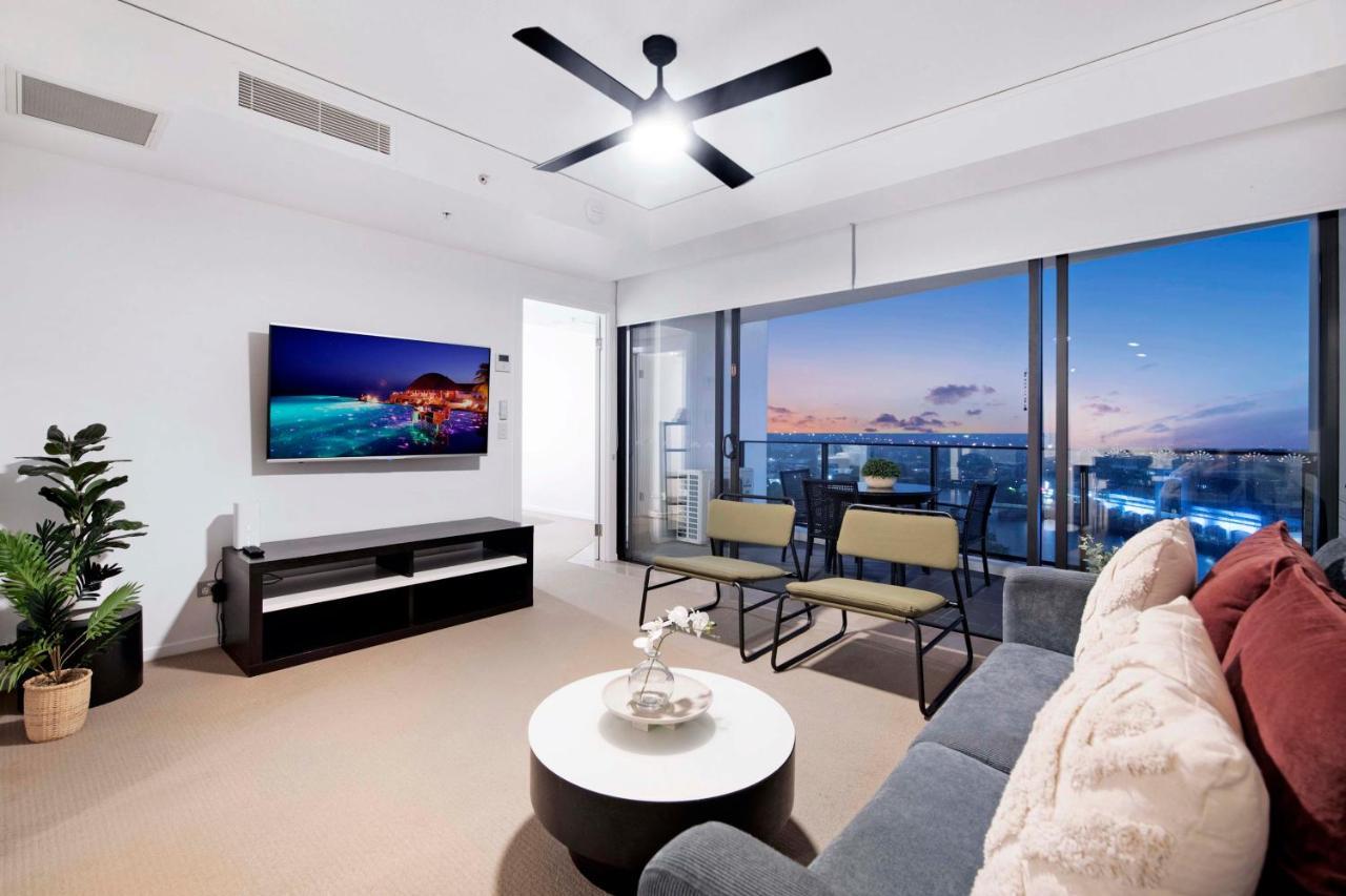 Sierra Grand Broadbeach - Self Contained & Privately Managed Apartments Gold Coast Exterior photo